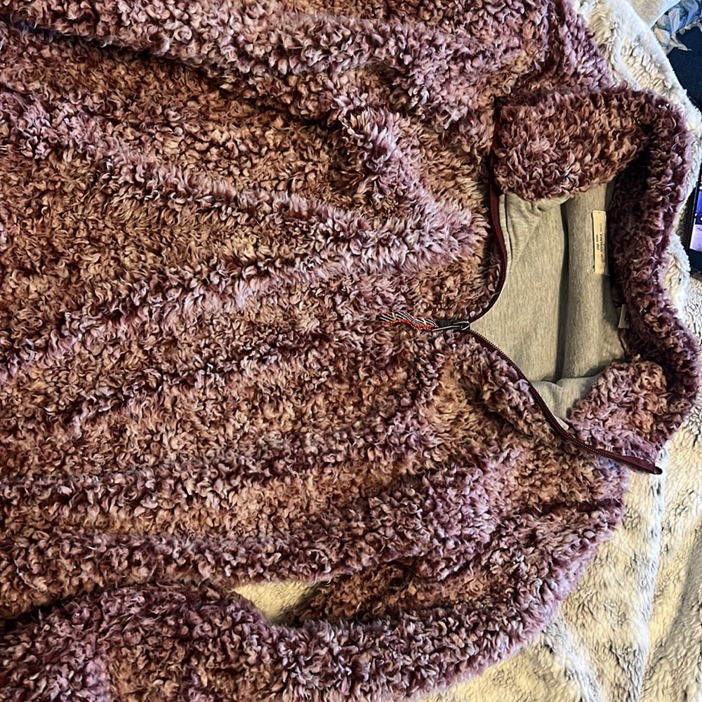 Long sleeve, fluffy jacket